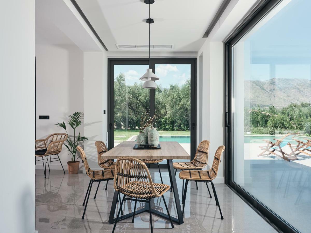 Drallos Luxury Villa Alykanas  Exterior photo